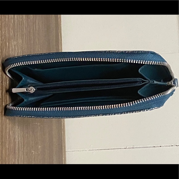 NeW! Wristlet / Wallet - Dark Teal & Silver - Picture 6 of 6